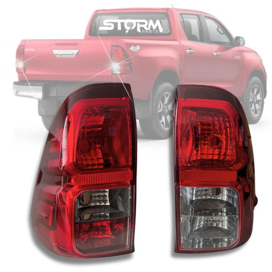Imagem de Par Lanterna Toyota Hillux Ano 2016 a 2021 Luz Freio sinaleira Traseira SR SRV SRX TDI Pick Up Encaixe Modelo Original Ré Vermelha 2.8 2.6