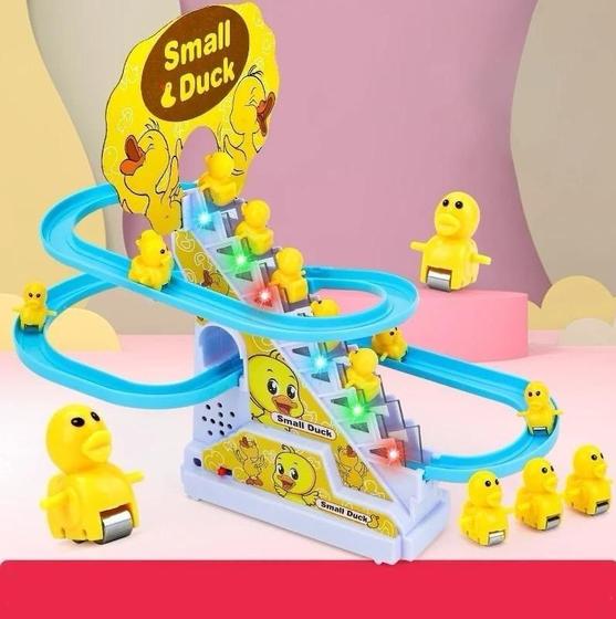 Imagem de Patinho de Brinquedo Divertido no Escorregador Playground Pista Musical
