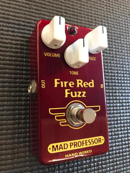 【当店一番人気】 Professor Mad Efeito De Pedal Amplification Fuzz Red Fire ギター