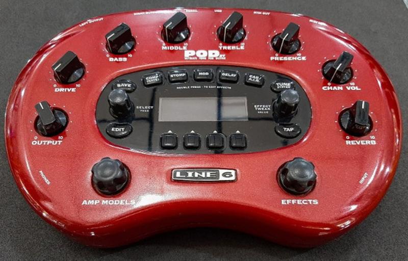 最新のデザイン Pedaleira Luiza Magazine - Carro para Pedaleira - XT POD Line6 ギター