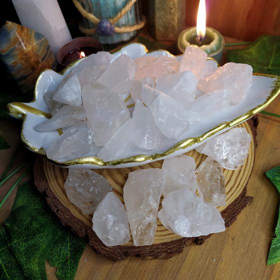 Imagem de Pedra Cristal Quartzo Transparente Bruto 1cm a 5cm  Proteção Abre Caminhos  Cristal Natural