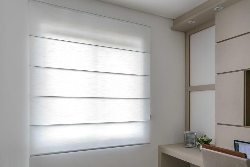 Persiana Romana (1,40Lar. x 2,25Alt.) Tecido Translucido Branco - Vogaflex Menor preço em Persiana Romana (1,40Lar. x 2,25Alt.) Tecido Translucido Branco - Vogaflex