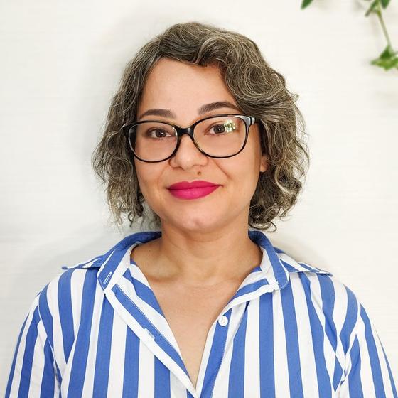 Peruca Wig Elisa Cabelo Humano ONDULADO Grisalho 25cm - Central dos ...