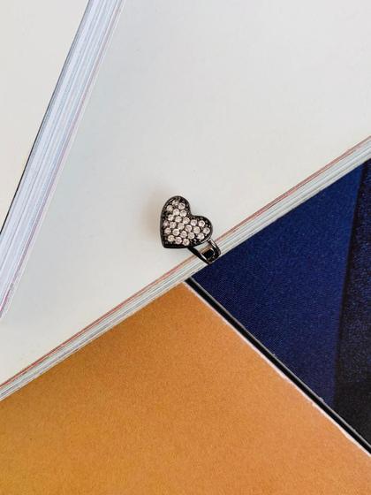 Imagem de Piercing fake modelo de coração com strass folheado a Ródio