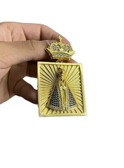 Pingente Nossa Senhora Coroa Quadrado Gg Banhado A Ouro 18K - Tojoia18K Imagem de Pingente Nossa Senhora Coroa Quadrado Gg Banhado A Ouro 18K