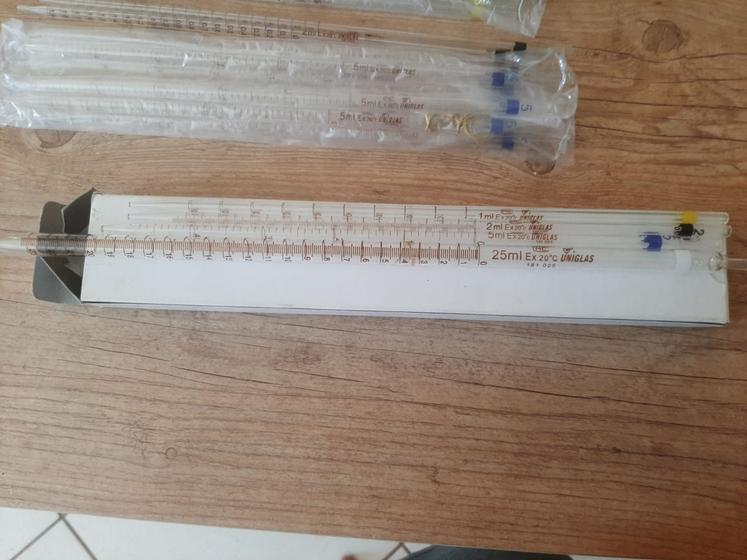 Imagem de Pipeta sorologica graduada esgotamento total, cap.5ml, divisão 1/10 Uniglas