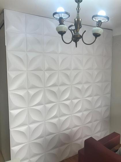 Imagem de Placa 3d de poliestireno branca com fitas adesivas em dupla face 3m , modelo íris, 50x50