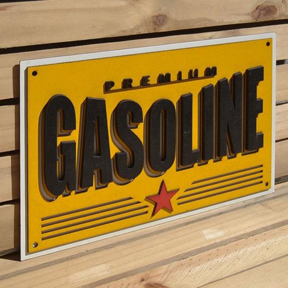 Imagem de Placa Alto Relevo Gasoline Premium. Decoração. 35 cm