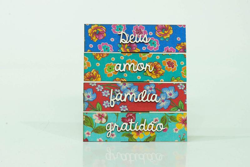 Imagem de Placa de Mesa Deus Amor Família Gratidão   20,5X18cm
