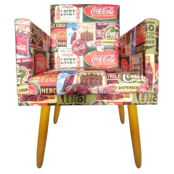 Imagem de Poltrona Decorativa Nina Suede Coca Cola com Rodapé