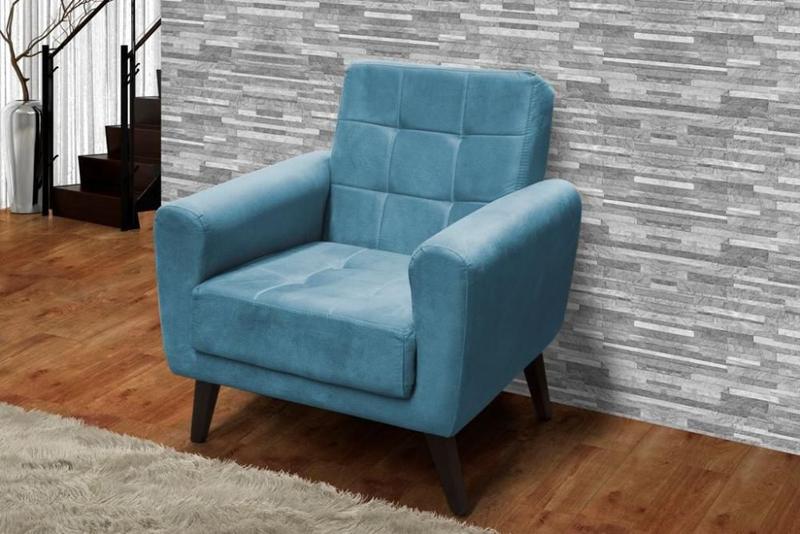 Poltrona Decorativa Pés de Madeira Livia - Azul pena Menor preço em Poltrona Decorativa Pés de Madeira Livia - Azul pena