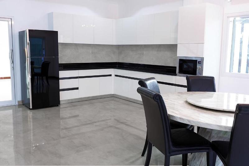 Imagem de Porcelanato Pulvis Cinza 84x84 Caixa 2,0m Delta