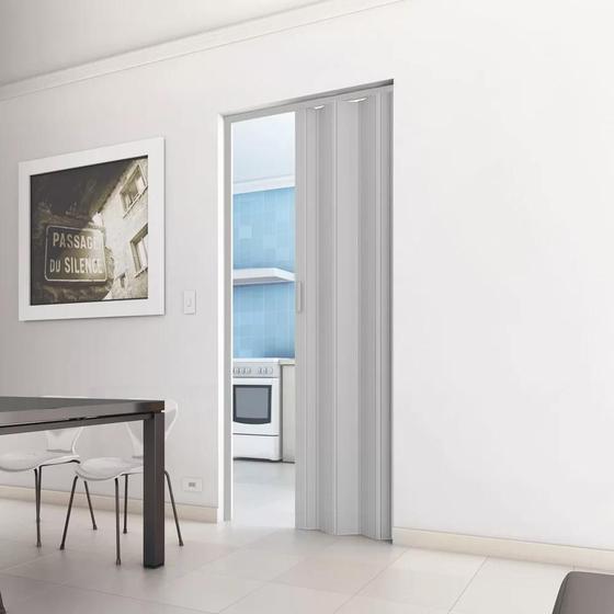 Imagem de Porta Sanfonada de PVC 210x84cm com Trinco BCF