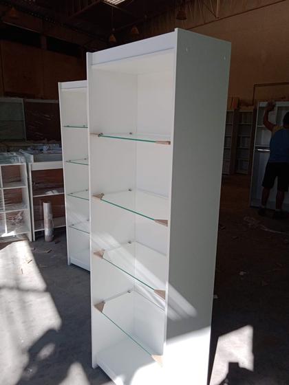 Prateleira expositora em vidros - RD MODULADOS - Prateleira - Magazine ...