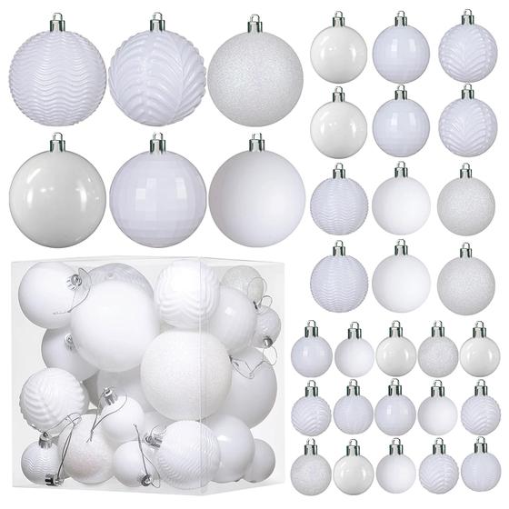 Imagem de Prextex Enfeites de bola de Natal para decorações de Natal (branco)  36 pcs Árvore de Natal Shatterproof Ornamentos com laço suspenso para férias, grinalda e decorações de festa (Combo de 6 estilos em 3 tamanhos)