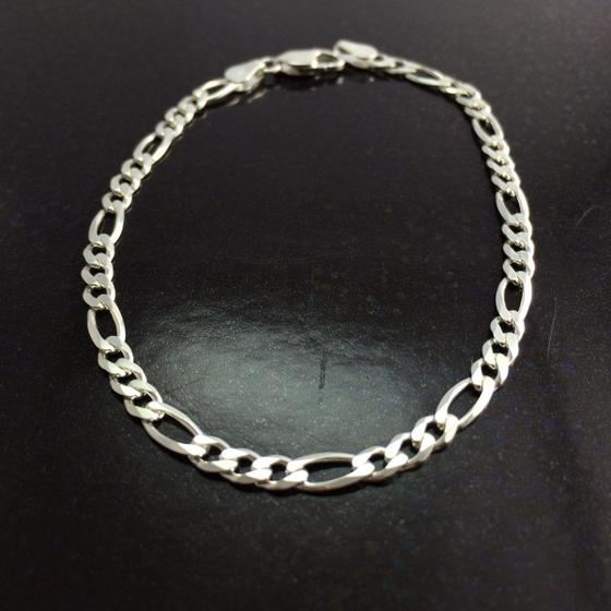 Pulseira Masculina Italiana Prata 925 Modelo 3/1 4 Mm 18 Cm Menor preço em Pulseira Masculina Italiana Prata 925 Modelo 3/1 4 Mm 18 Cm