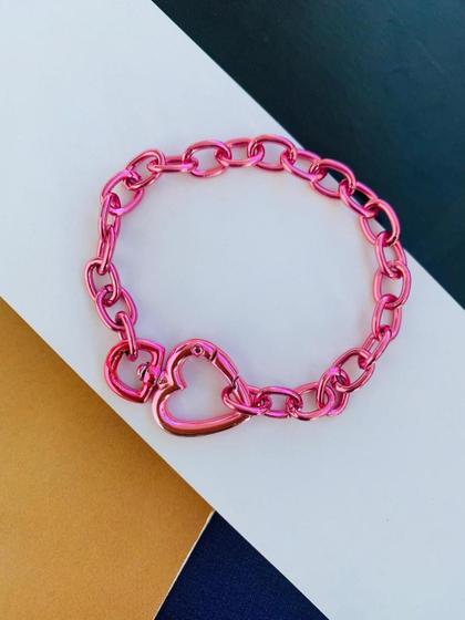 Imagem de Pulseiras Rosa Pink semi joia com Mosquetão de coração fecho frontal Barbie Core