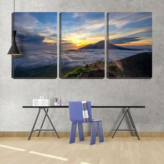 Imagem de Quadro canvas 30x66 nuvens no pico da montanha