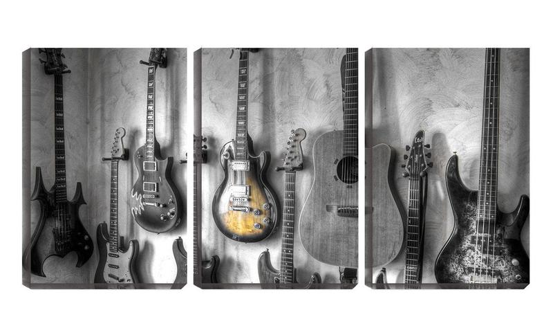 Imagem de Quadro canvas 68x126 guitarras na parede