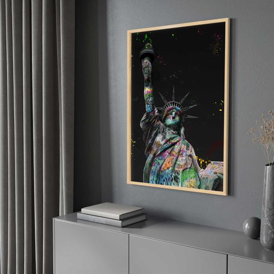 Imagem de Quadro com Moldura 130x90 Estátua Liberdade NY Street Art Grafite Decorativo Grande Sala Quarto Hall