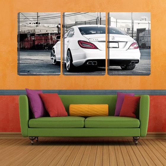 Imagem de Quadro Decorativo 55x110 Mercedes branco parado na rua