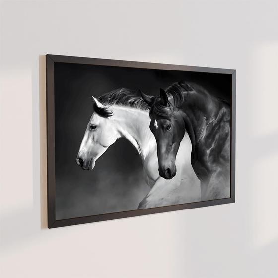 Imagem de Quadro Decorativo Cavalos Preto Branco 70x50