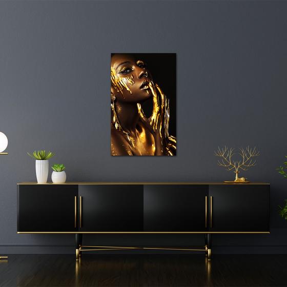 Imagem de Quadro Decorativo em Tela Mulher Negra Fashion com Detalhes Dourado 100x60cm para Sala Recepção Escritório Quarto