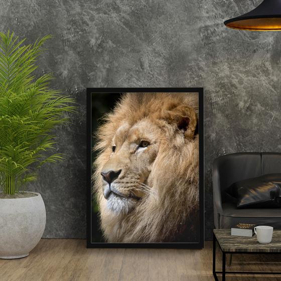 Imagem de Quadro Decorativo Grande Moldura e Vidro Leão de Judá