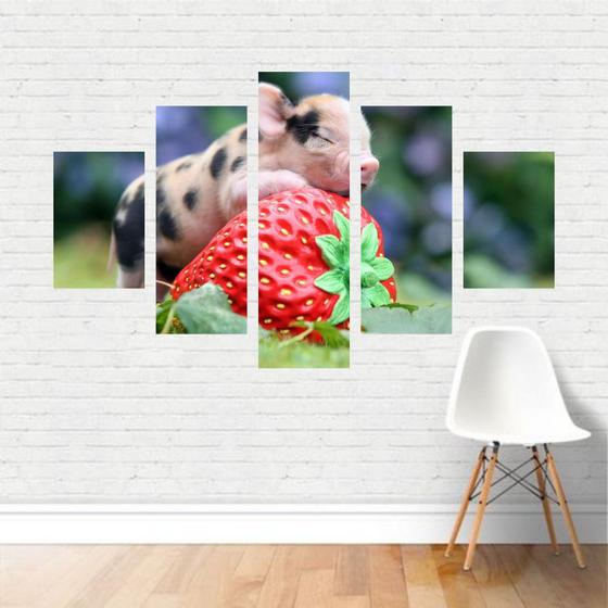 Imagem de Quadro em tela Canvas  Porco Filhote e Fruta Morango 110x65
