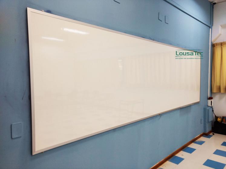 Quadro Escolar Branco Quadriculado 500x120cm - Lousa Profissional - Moldura de Alumínio Menor preço em Quadro Escolar Branco Quadriculado 500x120cm - Lousa Profissional - Moldura de Alumínio