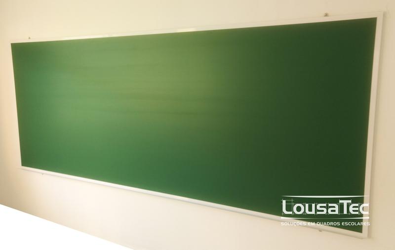 Quadro Escolar Verde Liso 350X120cm - Lousa Profissional - Moldura de Alumínio Menor preço em Quadro Escolar Verde Liso 350X120cm - Lousa Profissional - Moldura de Alumínio