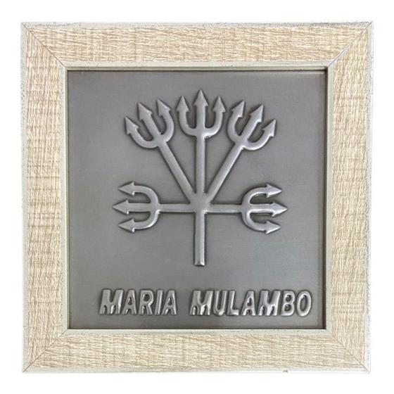 Imagem de Quadro Maria Mulambo Madeira Carvalho e Metal 18 x18 cm