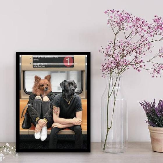 Imagem de Quadro Montagem Cães Pessoas Metrô 45x34cm - com vidro