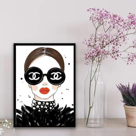 Imagem de Quadro Mulher Fashion Óculos De Marca 33X24Cm - Com Vidro