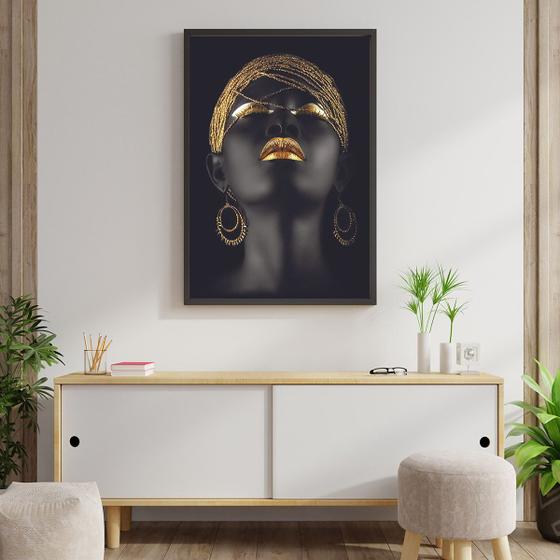 Imagem de Quadro Mulher Negra Dourado Sala escritório hall de entrada Uno com Moldura