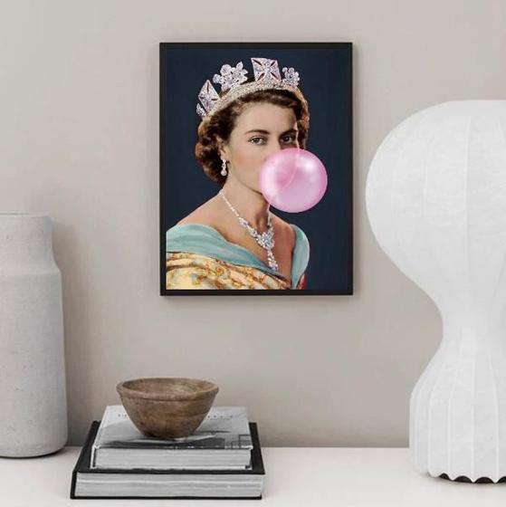 Imagem de Quadro Queen Elizabeth With Bubblegum 45X34Cm - Com Vidro