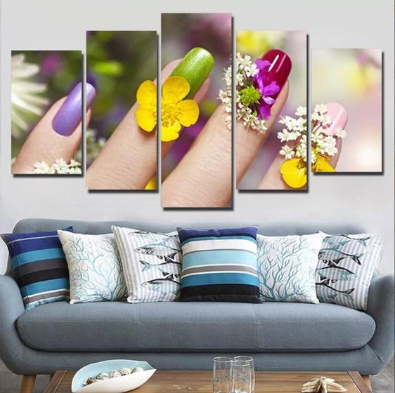 Imagem de Quadros Decorativos Mosaico Unhas E Esmaltes."