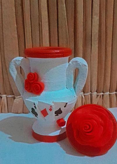 Imagem de Quartinha de barro branco com vermelho