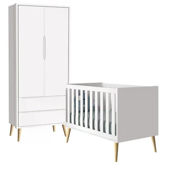 Imagem de Quarto com Berço Theo e Guarda Roupa 2 Portas Branco Fosco e Pés Madeira Natural - Reller Móveis