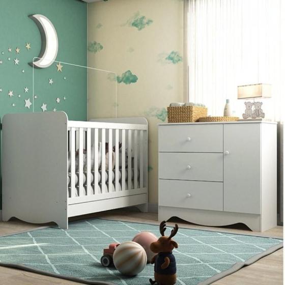 Imagem de Quarto de Bebê com Berço Americano 3 em 1 e Cômoda 1 Porta 3 Gavetas Ben Móveis Peroba Branco Brilho