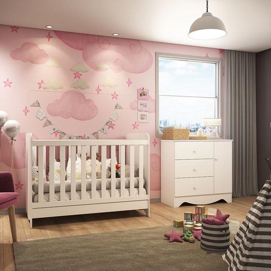 Imagem de Quarto de Bebê com Cômoda 3 Gavetas 1 Porta e Berço Americano 3 em 1 Ben Branco Brilho