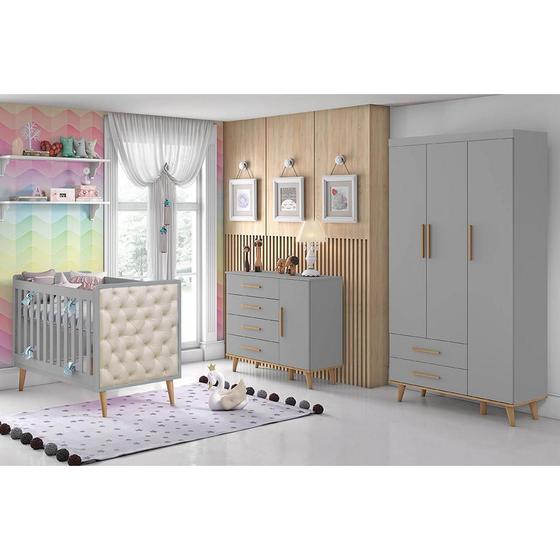 Quarto de Bebê Retrô Guarda Roupa 3P Ludmila Cômoda Berço c/ Capitonê Lorena Cinza Carolina Baby Menor preço em Quarto de Bebê Retrô Guarda Roupa 3P Ludmila Cômoda Berço c/ Capitonê Lorena Cinza Carolina Baby