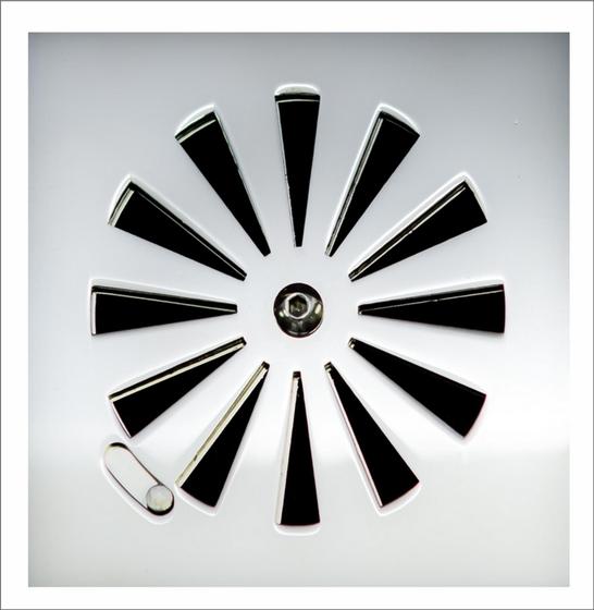 Imagem de RALO INOX 304 2mm  E BASE ALUMINIO SOLAR COM FECHO  10X10 POLIDO