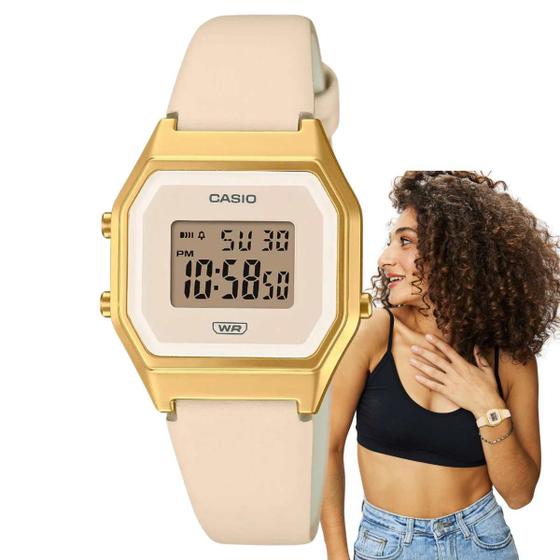 Imagem de Relógio de Pulso Casio Feminino Vintage Quadrado Pequeno Resistente Àgua Digital Casual Dourado LA680WEGL-4DF