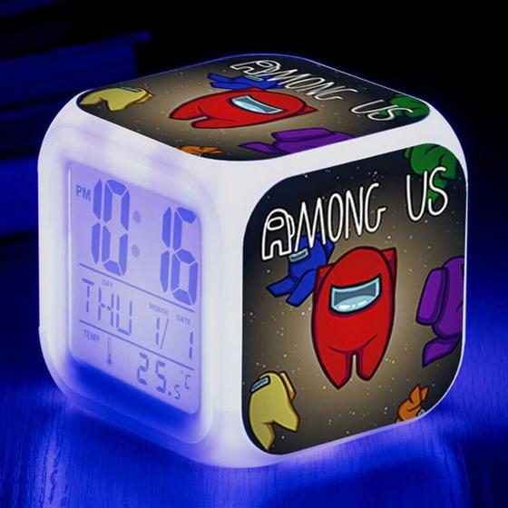 Imagem de Relógio Digital LED com Alarme e Luz Noturna em 7 Cores para Crianças Among Us Impostor