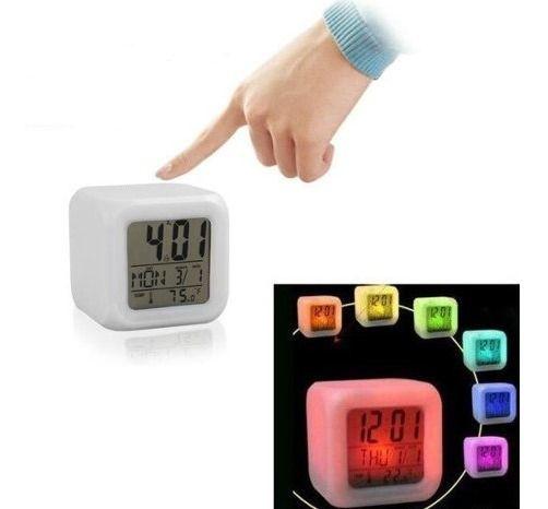 Imagem de Relógio Led Cubo Luminária Luz Despertador Muda Cores Automaticamente