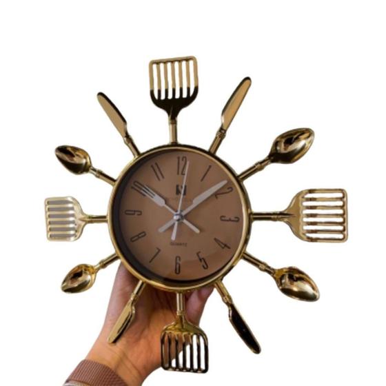 Imagem de Relógio Parede Para Cozinha Formato Talheres Quartz Dourado