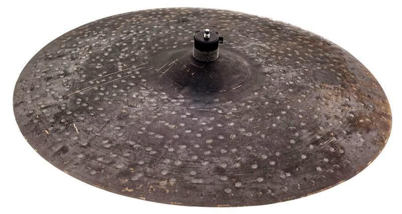 Imagem de Ride BFC Brazilian Finest Cymbals Dry Dark 22 DDR22 em Bronze B20