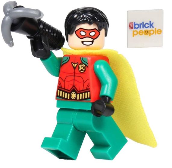 Imagem de Robin em minifigura LEGO DC Super Heroes Batman II com máscara vermelha