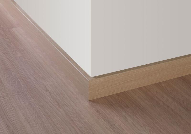 Imagem de Rodapé Piso Laminado 2,40x8cm Catedral Saint-Patrick 703 Quick-Step